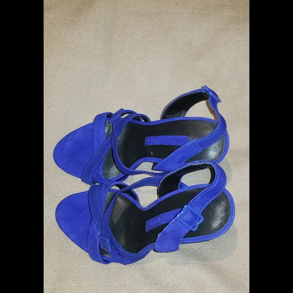 🆕️ LISTING! ZARA VELVET STRAP HEELS - Picture 7 of 11